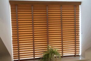 wooden blinds 